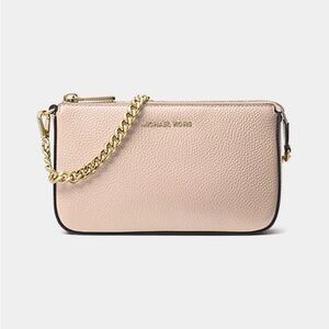 Michael Kors Jet Set Pochette in Pink